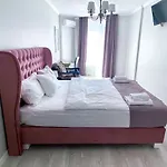 Opera Center & 아파트호텔 4*