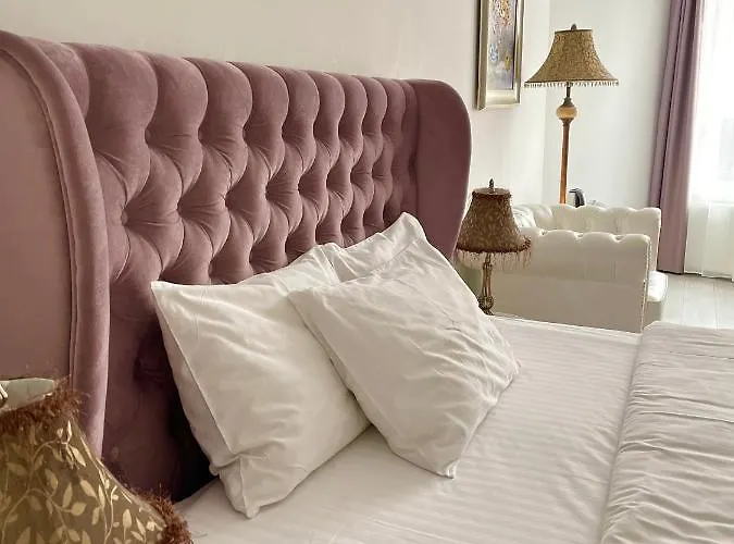 Opera Center Hotel & Apartments 3*