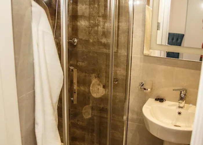 Opera Center Hotel & Apartments 3*