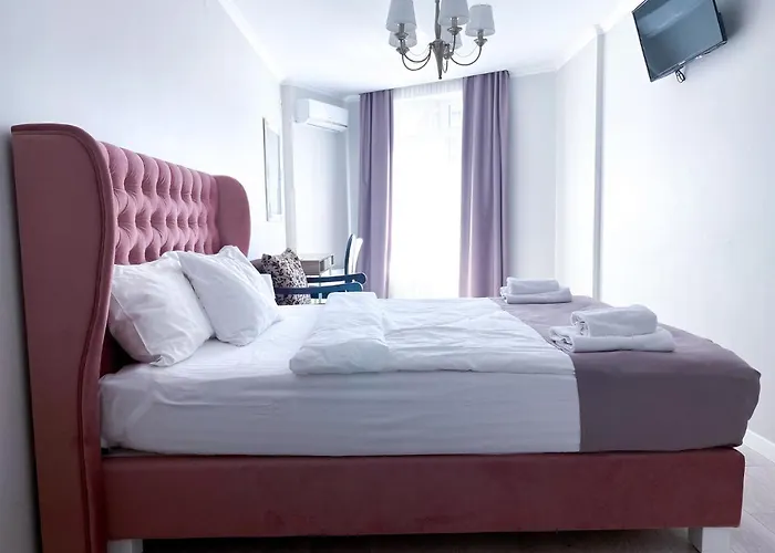 Aparthotel Opera Center Hotel & Apartments 3*