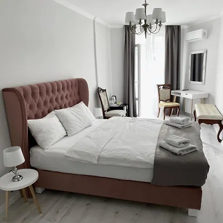 Aparthotel Opera Center & 3*